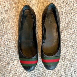 Authentic Gucci ribbon ballet flats. Size 8.